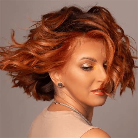 super krotkie fryzury damskie  najpopularniejsze trendy belliatapl