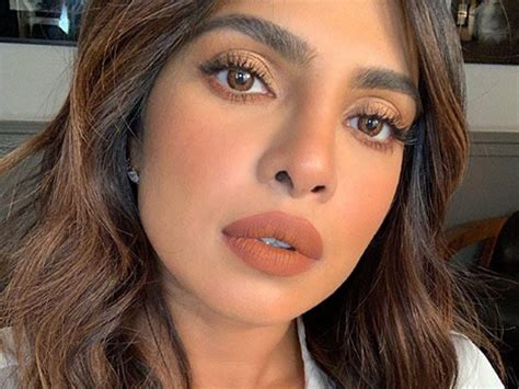 Priyanka Chopra Jonas gets her pout on point | Femina.in