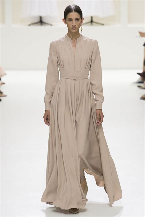 Christian Dior Fall 2018 Couture | Fashion, Fashion dresses, Couture ...