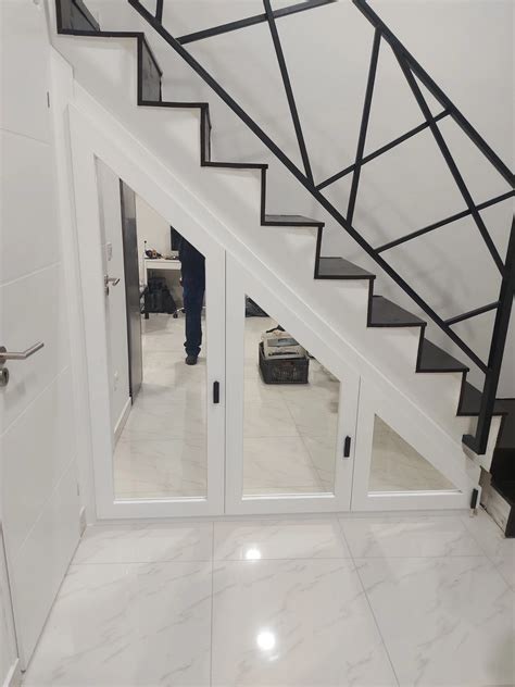 Egyedi bútor készítés - Egyedi konyhabútor gyártás