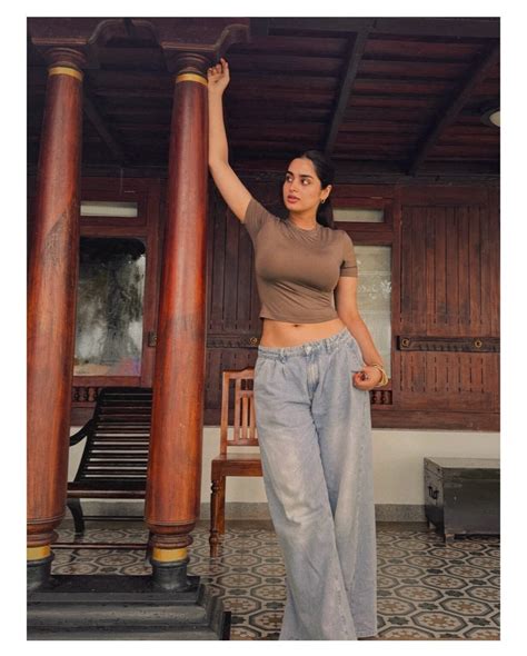 Wtach Indian Actress Ayesha Khan XXX Videos