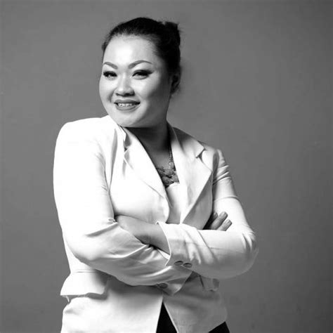 dina  indonesia casual commercial mid tone voice  talent