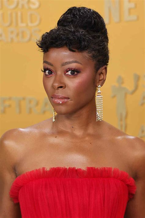 Finding the best hairdo for oval face shapes enhances natural beauty 16