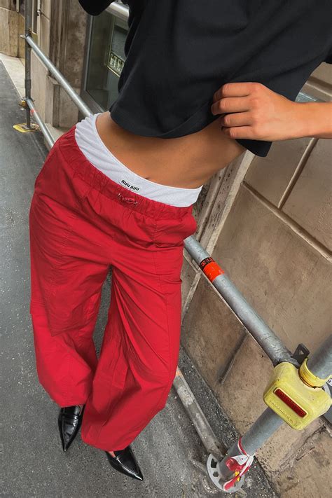 loose fit cargo trousers men 6