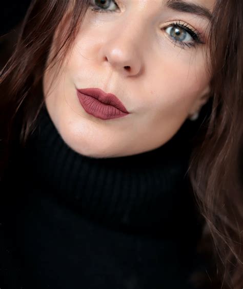 Carolina Herrera Rouge Liquid Mat Velvet : Flop ! | kleo beauté