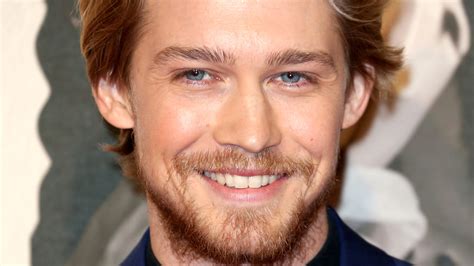 14 Little-Known Facts About Taylor Swift's Boyfriend Joe Alwyn