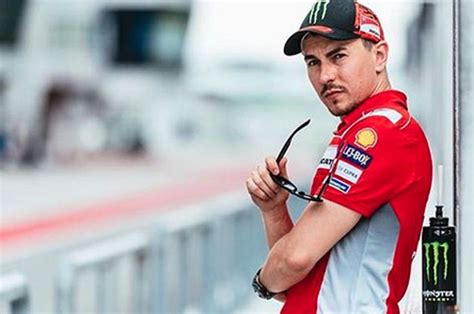 rider motogp jorge lorenzo tulis happy independence day indonesia
