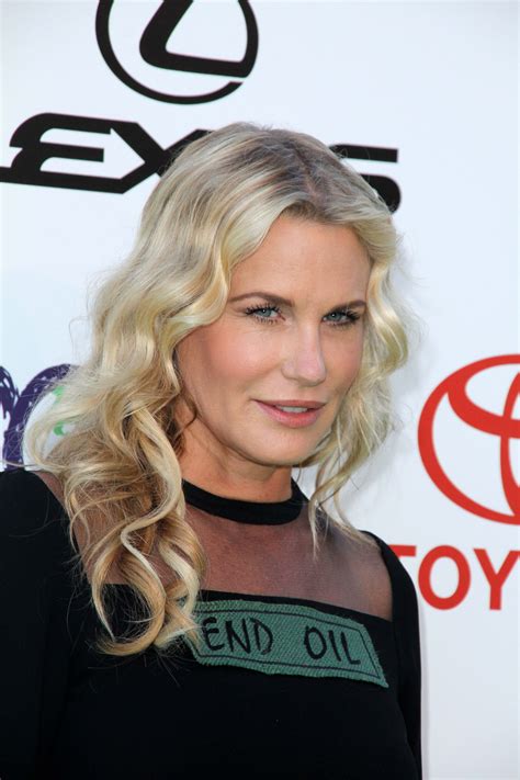 Darryl Hanah (38 фото)