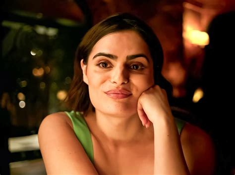 Filmes E Programas De Tv De Nava Mau - Quem é Nava Mau? 4 coisas para saber sobre a atriz bebê rena | Universo ...