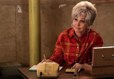 Annie Potts Biography, Age, Net Worth, Real Name, Husband