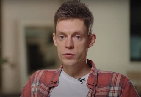 Юрий Дудь* продал недвижимость в России