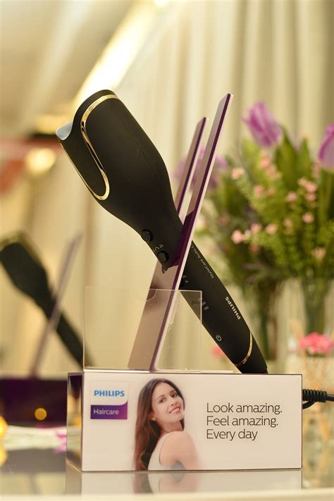Effortless, bouncy curls with the Philips StyleCare Prestige Auto ...