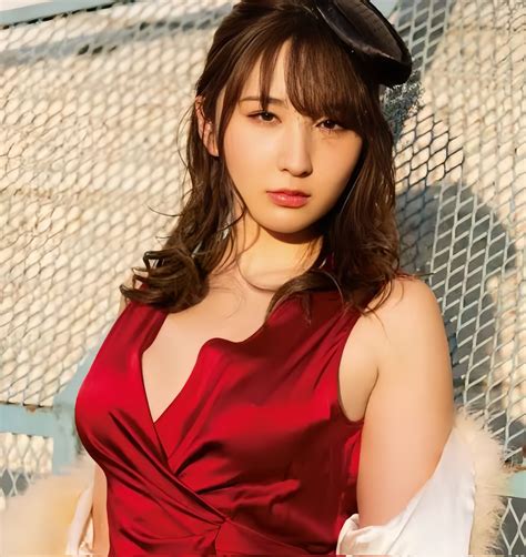 Mina Kitano 🍖🎩 on Warpcast