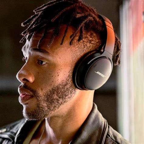 bose quietcomfort  wireless  ear noise cancelling headphones