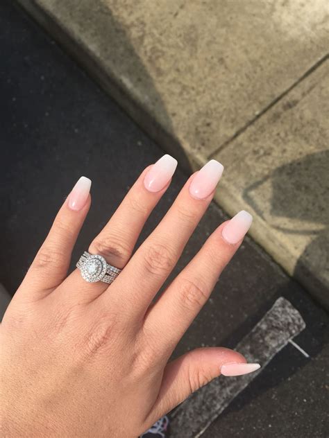 White Ombre Nails Short Coffin at Lyle Sheller blog