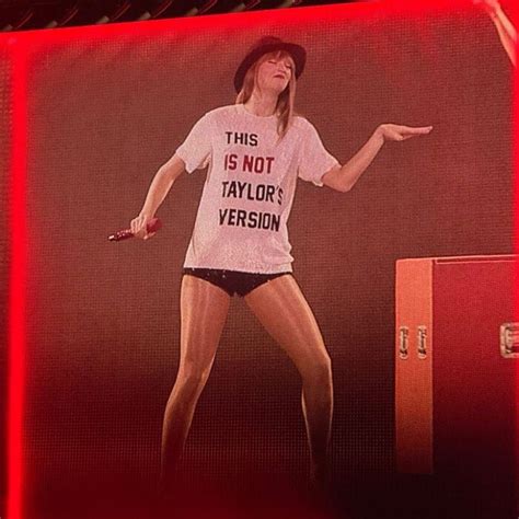 camiseta    taylors version taylor swift camisetas chulas