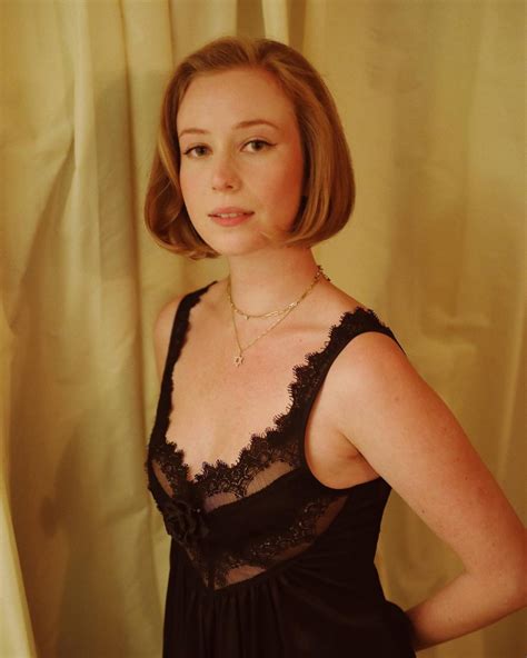 Hot and Funny Women | Hannah Einbinder