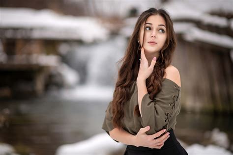 Download Cute Girl Pictures | Wallpapers.com