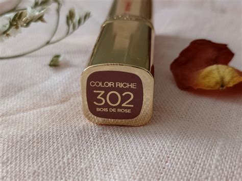 Свои губы только лучше с помадой L'Oreal Paris Color Riche № 302 ...