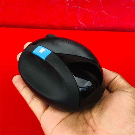 Microsoft Sculpt Ergonomic Wireless Mouse, Computers & Tech, Parts ...