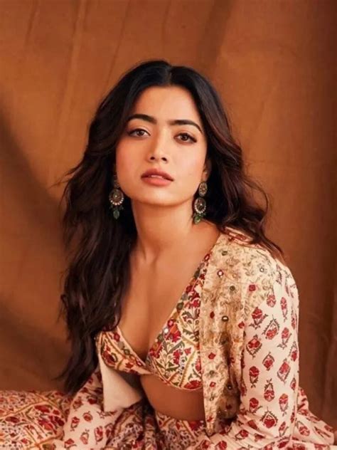 Rashmika to Vijay: First salaries of South celebs | Zoom TV