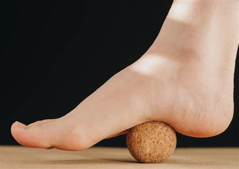 What Is Metatarsalgia? A Guide to Causes and Treatment - Foot Health
