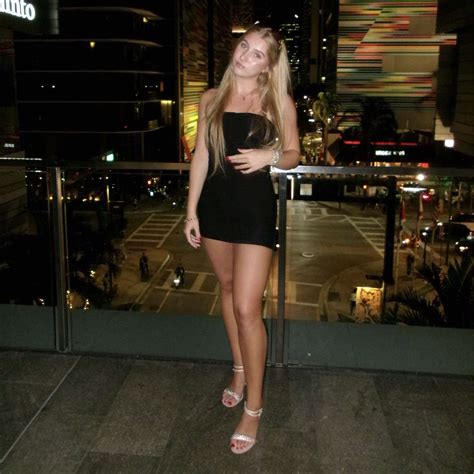 so if yall could blow me up real quick that would be nice (the song is