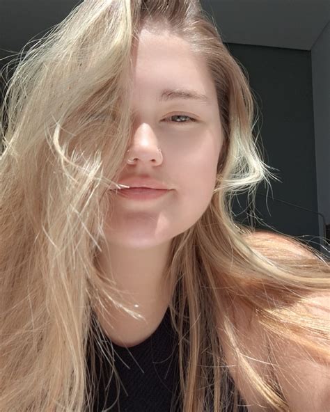 Oonagh Brickhill Smit (@oonagh.bella) • Instagram photos and videos