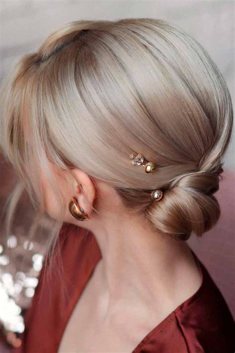 how to make a hair bun with short hair