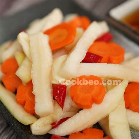 Hướng dẫn cách làm đồ chua su hào cà rốt đơn giản tại nhà