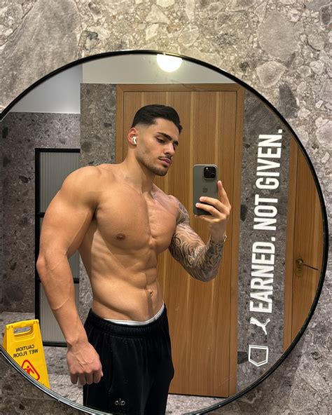 Secret Narad (@secretnarad) • Instagram photos and videos