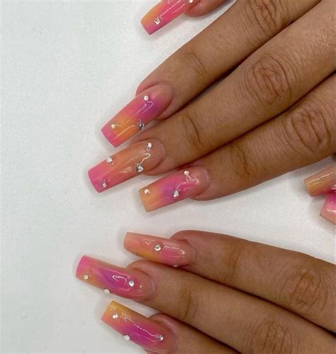 koska adlı kullanıcının Creative nails panosundaki Pin | Tırnak