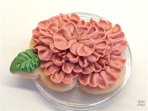 How to Pipe a Royal Icing Flower Sugar Cookie - Bake Angel