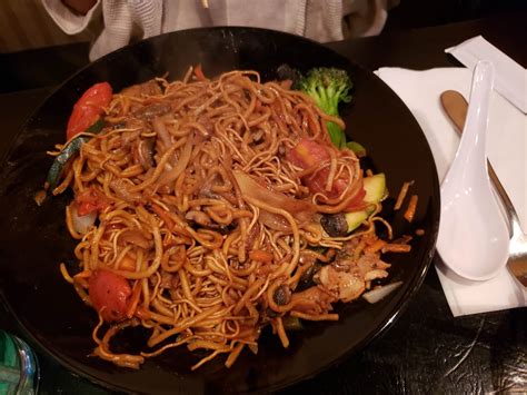 Mongo Bongo Mongolian Grill - Curiously Carmen