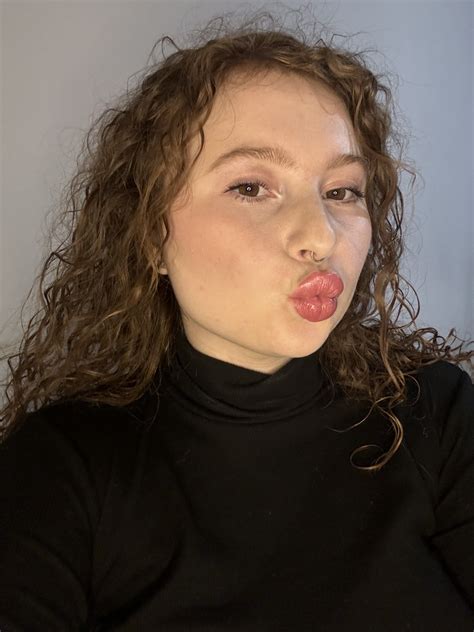 Kate Kravits - Wishlist | Throne