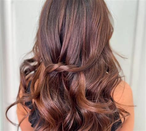 Create S-Waves & Beach Waves With Just A Hair Straightener - Tira