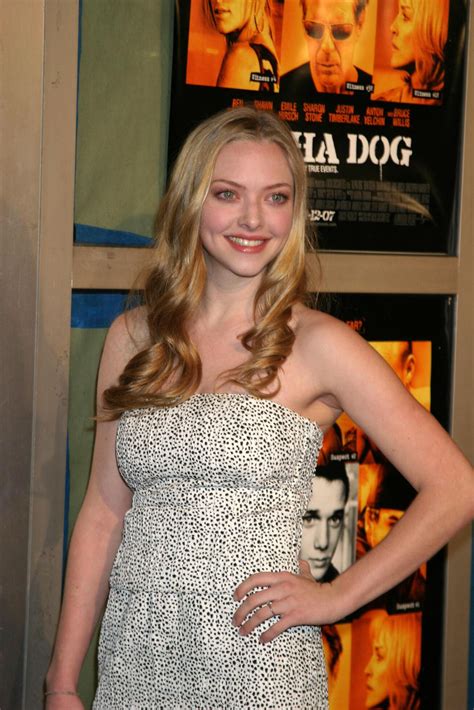 Amanda Seyfried Alpha Dogs World Premiere Cinerama Dome Theater Los