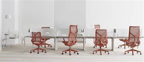 Эргономичное офисное кресло Herman Miller Cosm купить с доставкой ...