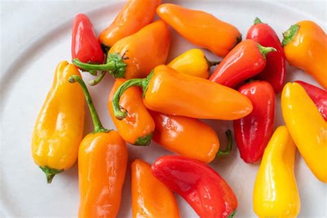 banana peppers  pepperoncini