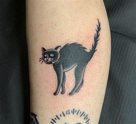 Halloween Cat Tattoo . Was fun! : r/traditionaltattoos