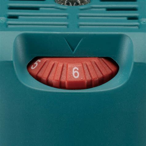 Makita RT0702C jednoručná fréza - Horné frézy | MADMAT.sk