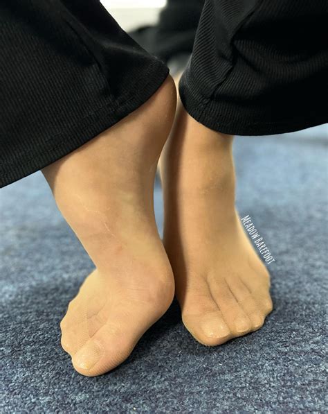 Nylons weather, who wants a sniff? : r/Rate_my_feet