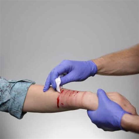 Cutting: What it is and How to Stop - Kars4Kids Parenting