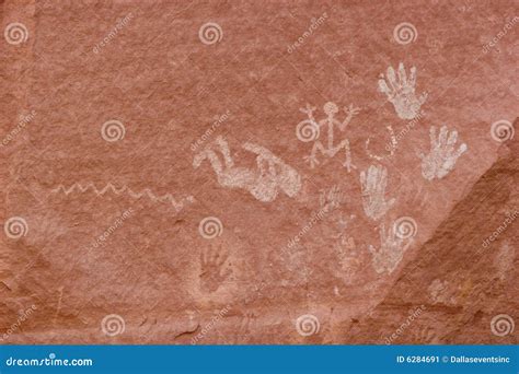 carvings  ancient temple royalty  stock photo cartoondealer