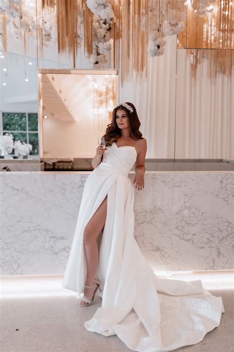 Melbourne Wedding Dress Price Guide [2023] | Bella E La Bestia Bridal