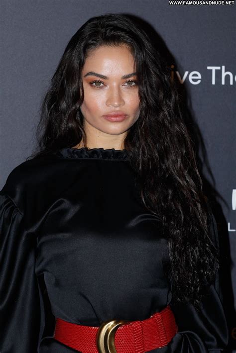 Shanina Shaik Celebrity Beautiful Babe Posing Hot