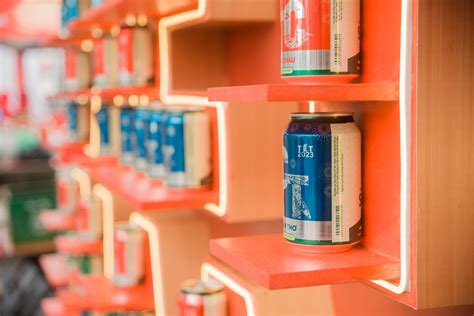 Bia Saigon ra mắt phiên bản Tết đặc biệt với hình ảnh 63 tỉnh, thành