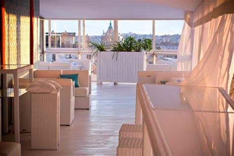 Anantara Palazzo Naiadi Rome Hotel – Rome, Italy – Outdoor Lounge – TRAVOH