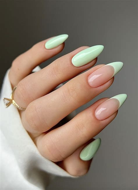 simple cute spring nails 4