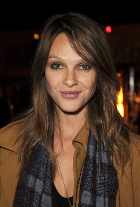 Disqus - High-Res Sexy Hot Fitness Girl Lingerie Yoga Pants iChive